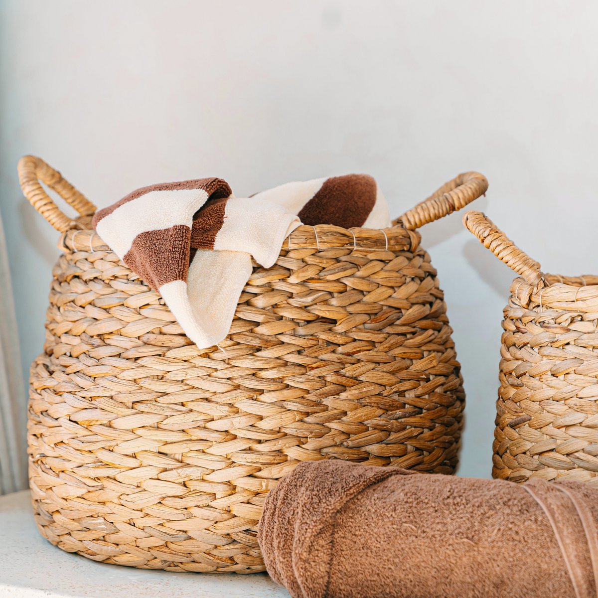 Ronde geweven wasmand - bolvormige boho -mand - natuurlijke plantenmand - grote waterhyacint opslagmand (2 maten) citra