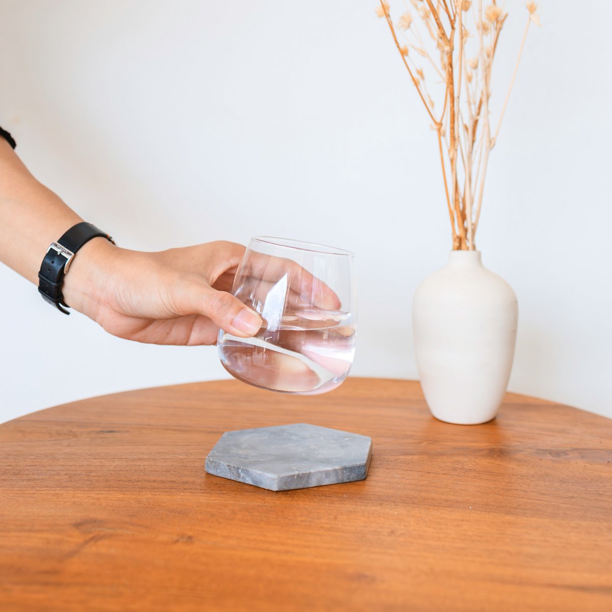 Marmeren onderzetters grijs – zeshoekige onderzetters voor mokken of glazen – handgemaakte onderzetters set van 4 of 8 INAI (grijs)