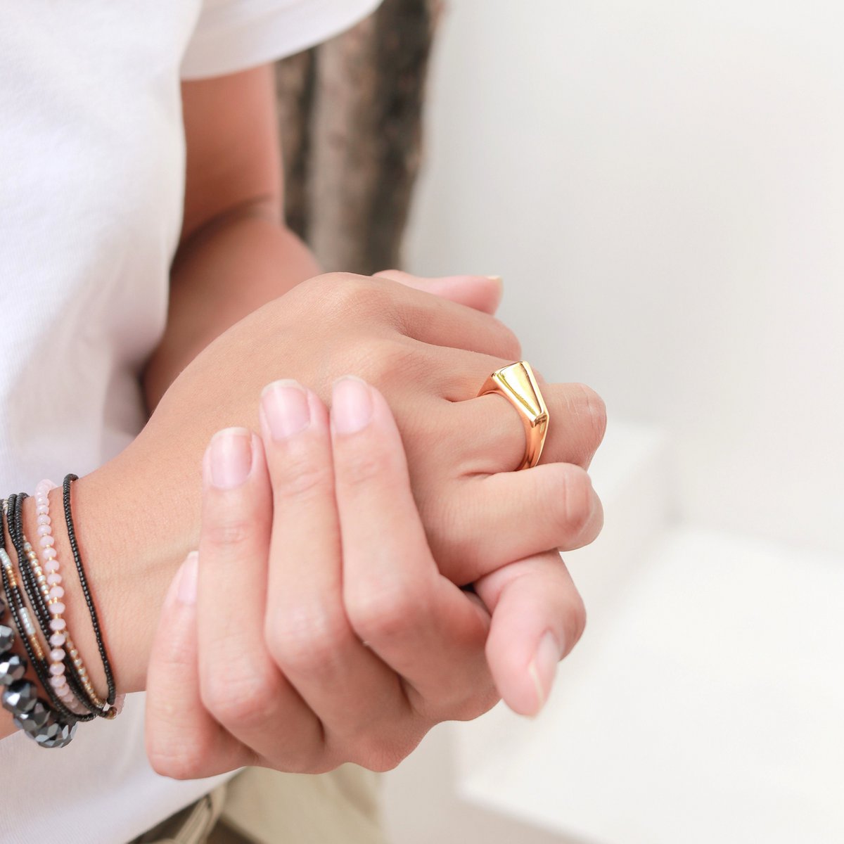 Minimalistische ring 18k verguld - gouden ring 925 zilver goud vermeil - driehoekige statement ring - JIMBARAN